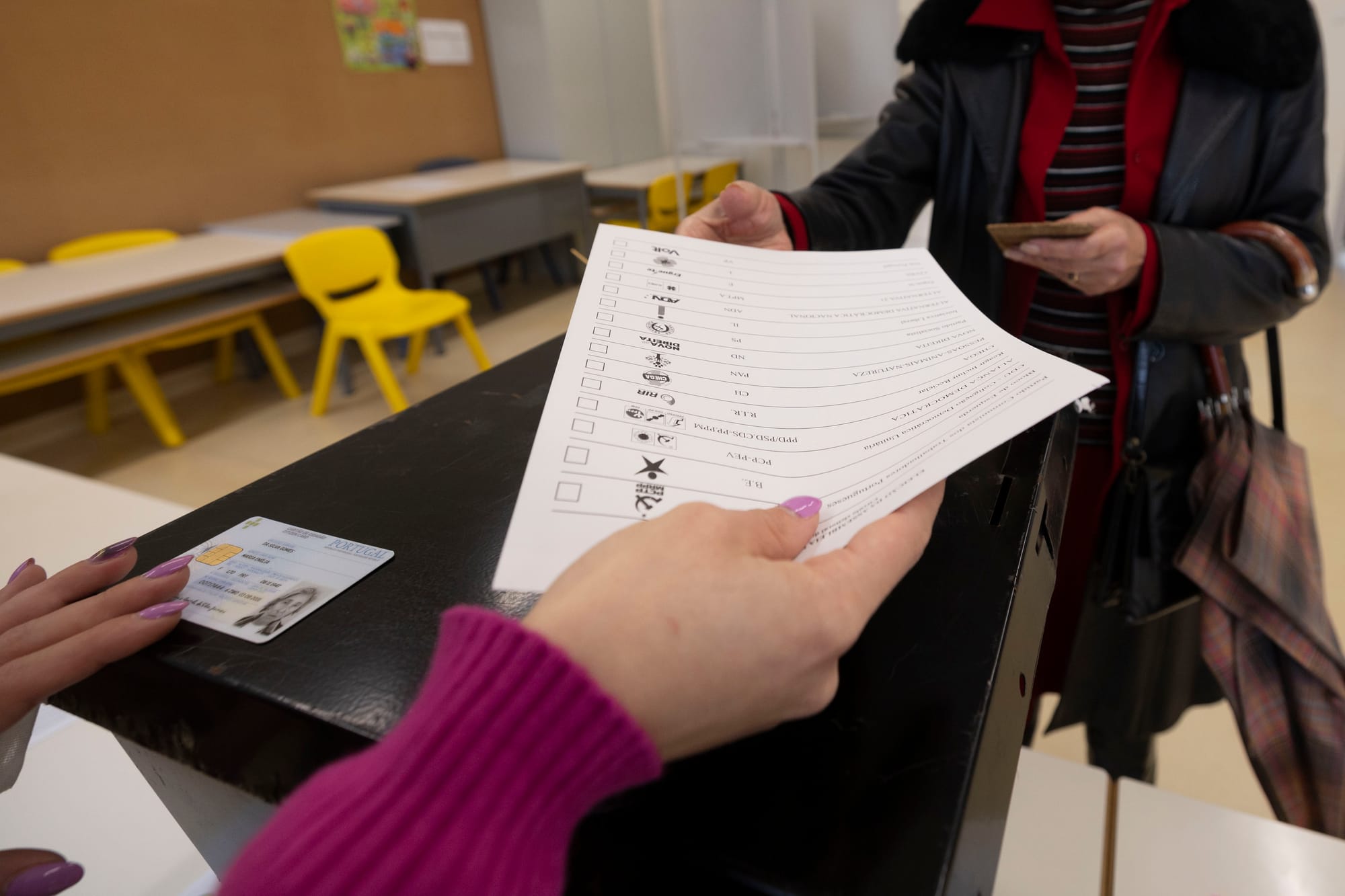 Brasileiros já podem se recensear para eleições municipais de Portugal, saiba como