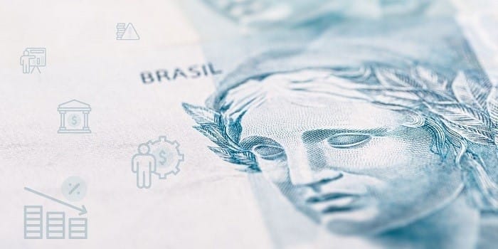 "Verificar custos": economista dá recomendações sobre envio de dinheiro ao Brasil
