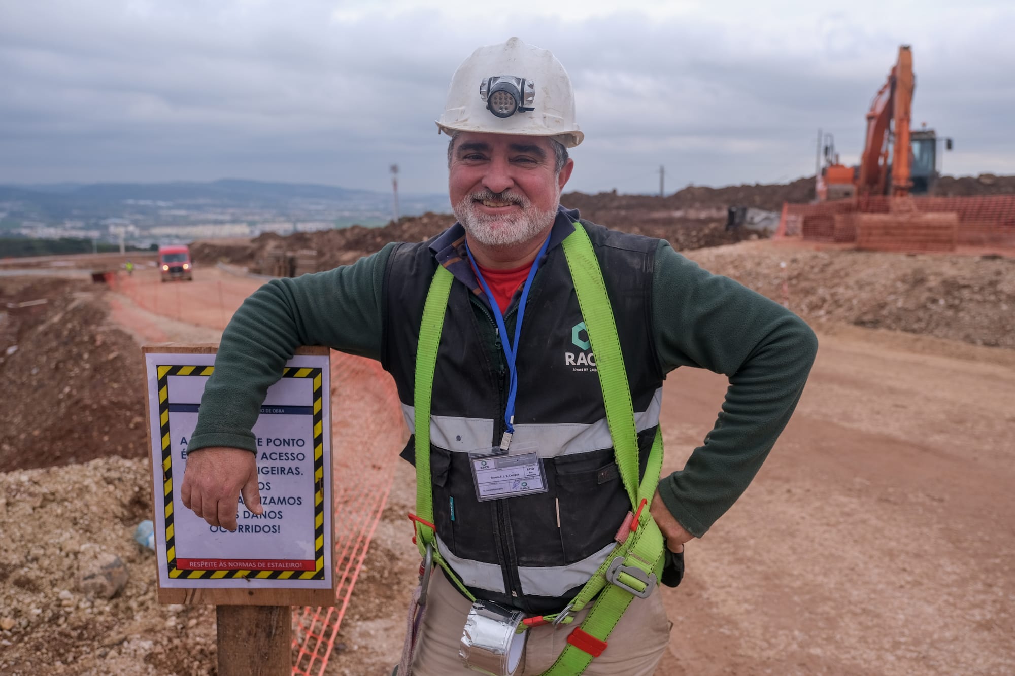 "Nosso poder aquisitivo aqui é muito melhor”: a história de um encarregado de obras em Portugal