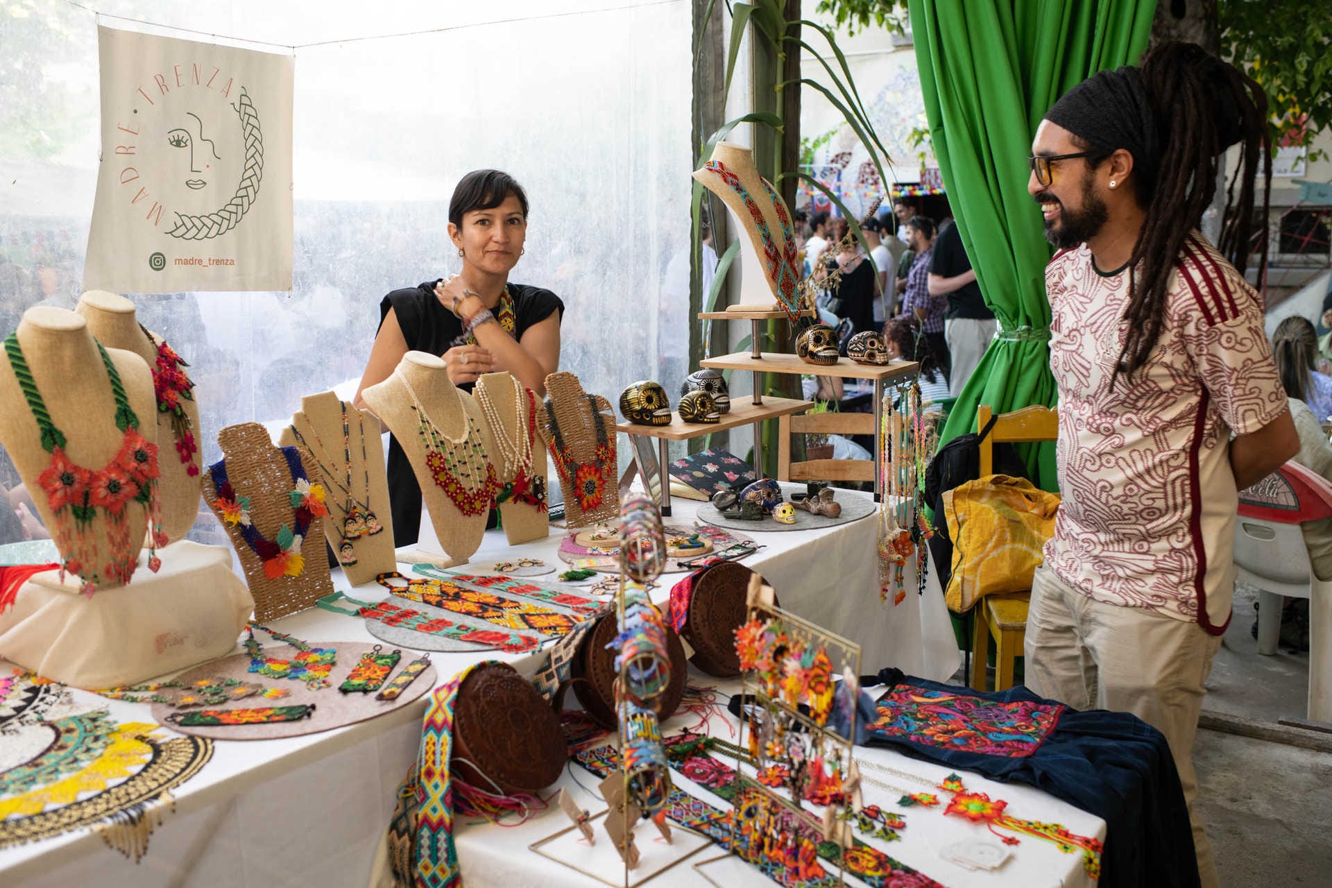 Feira Cultural Brasileira busca expositores de artesanato