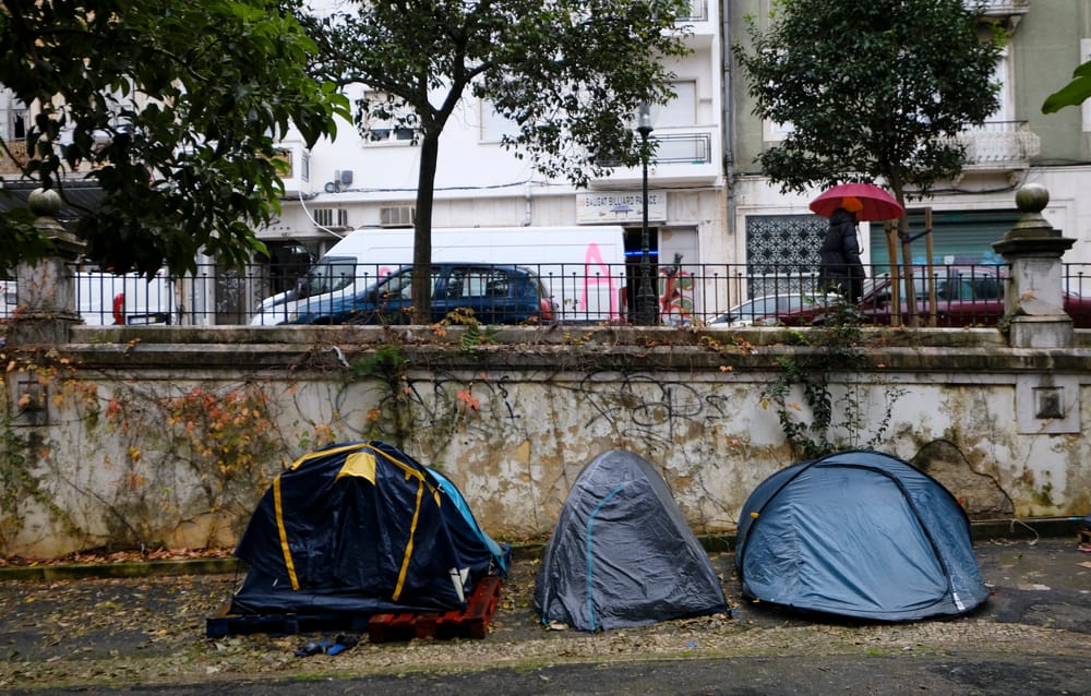 Grupo de trabalho vai buscar soluções para imigrantes sem abrigo imagem do post