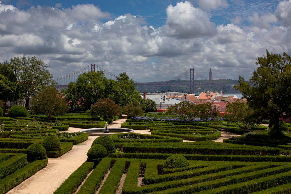 Conheça lugares de Lisboa para visitar e fugir do óbvio imagem do post