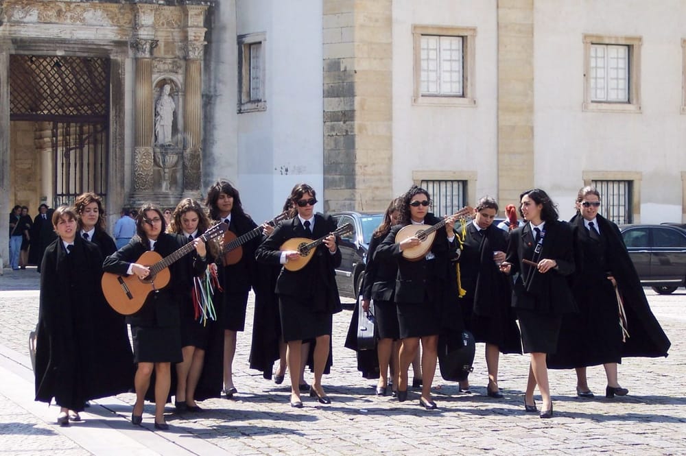 Praxe: a tradição universitária portuguesa que inspirou a autora de "Harry Potter" imagem do post